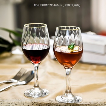 B59030045 斜纹红酒杯